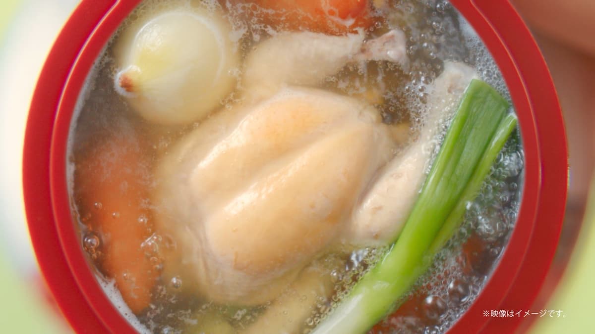 味の素テレビCM「丸鶏がらスープ 丸うた」編カット