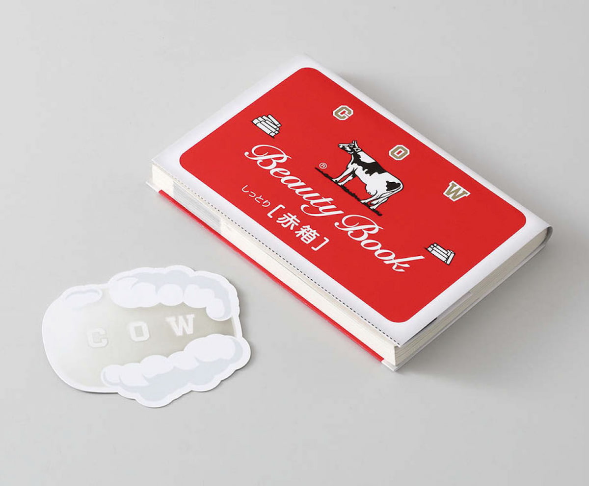 写真 商品・製品 赤箱のパッケージを模したブックカバーとせっけん型のしおり