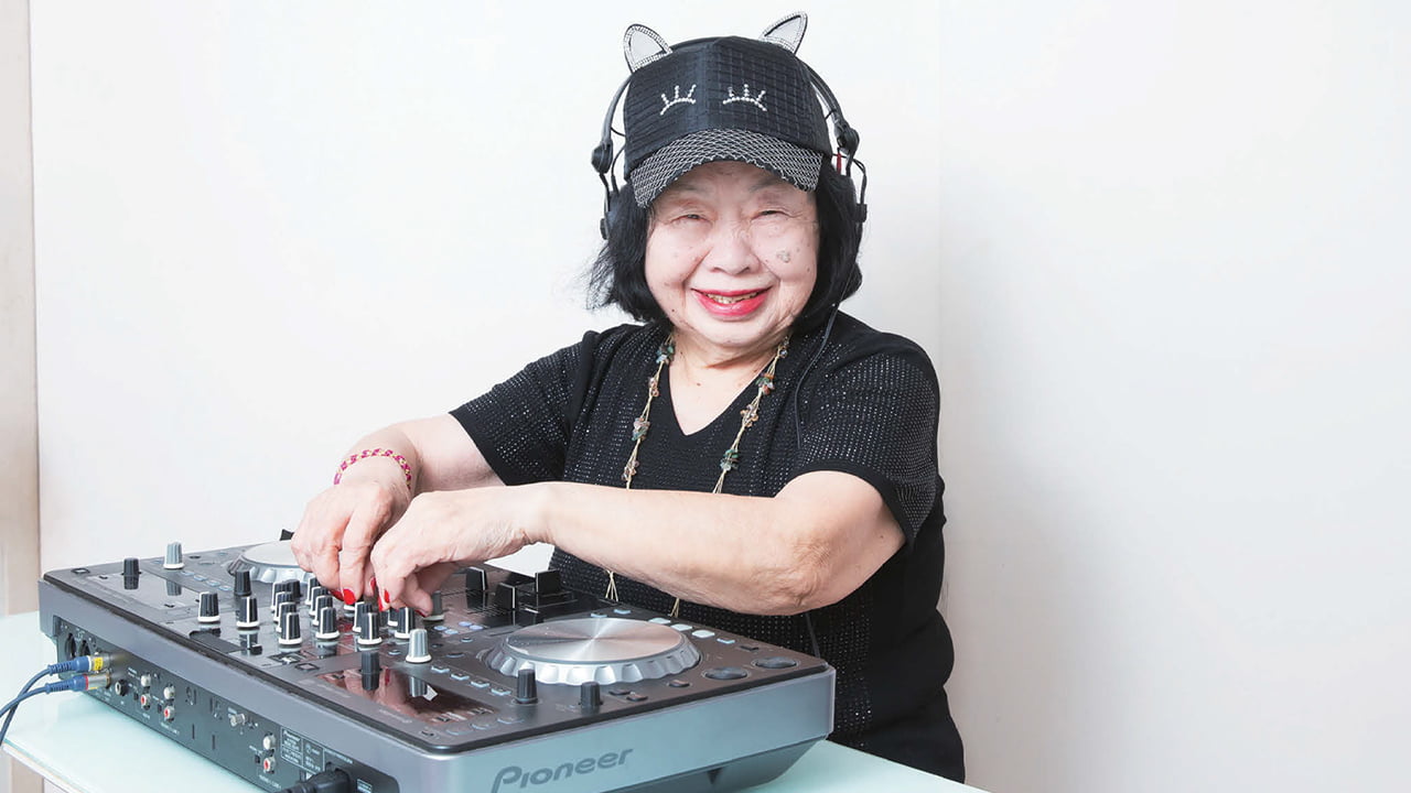 ギネス認定の90歳、DJ SUMIROCKが現代の広告に思うこと―「私の広告観