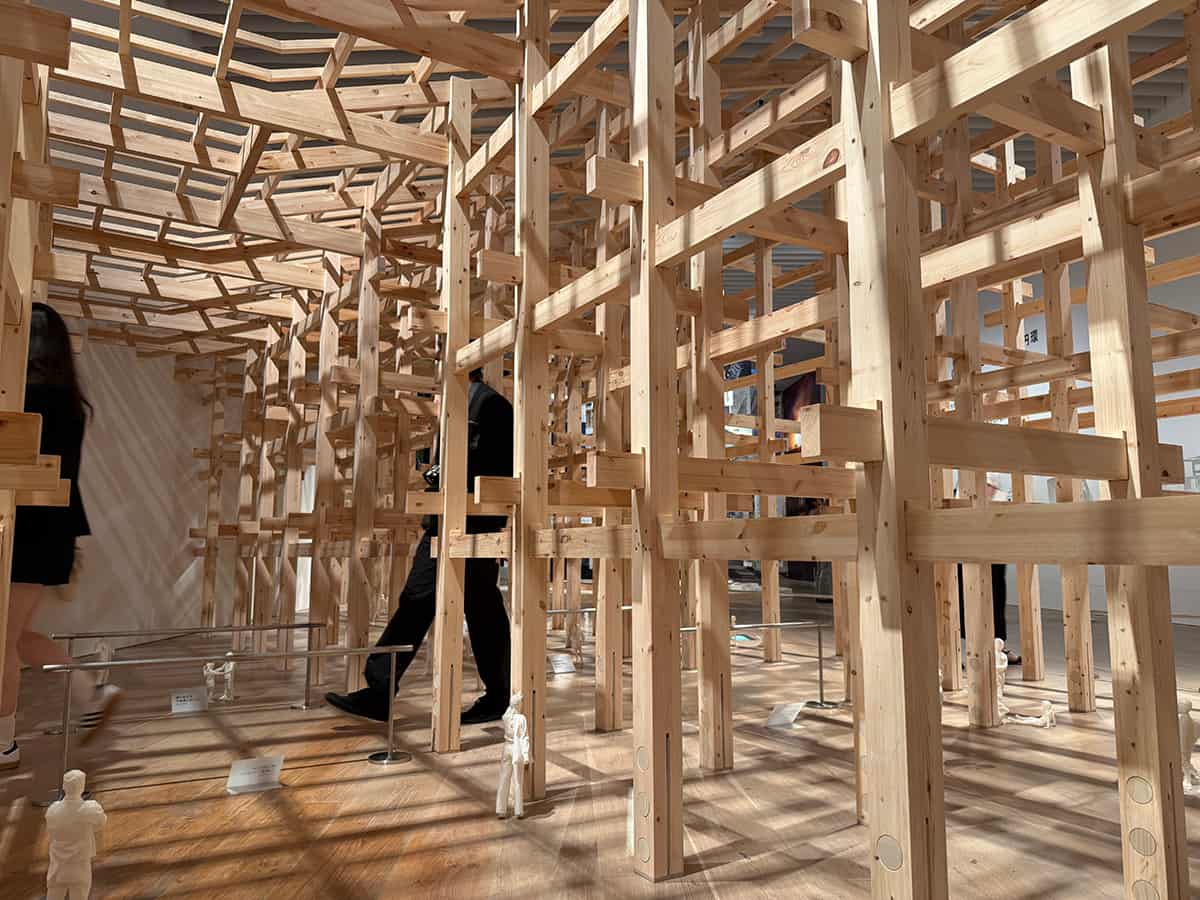 藤本壮介、初の大規模個展 万博の大屋根リングをはじめ全ての作品模型