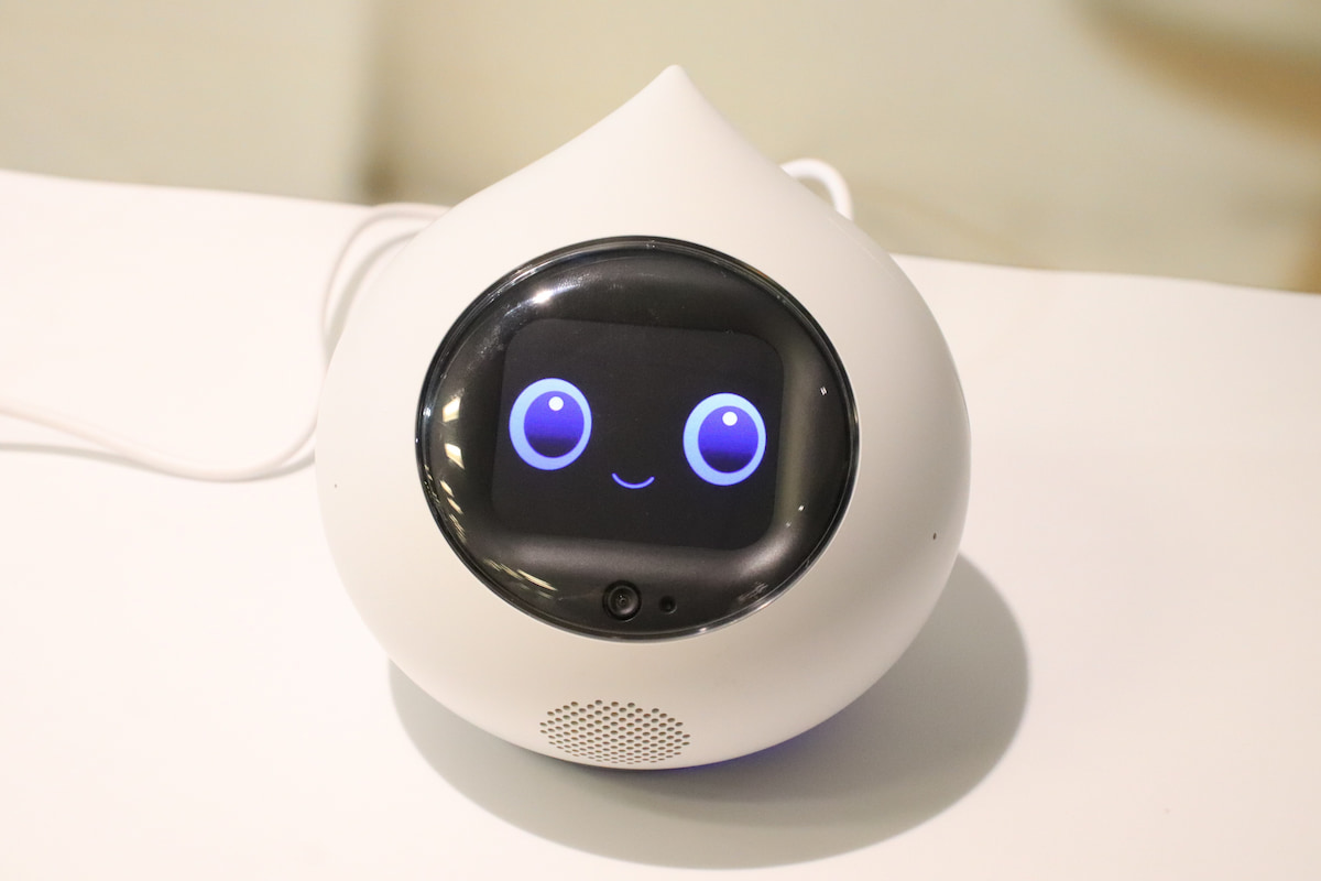 一世を風靡した「ミクシィ」の知見が生んだAIロボット「Romi