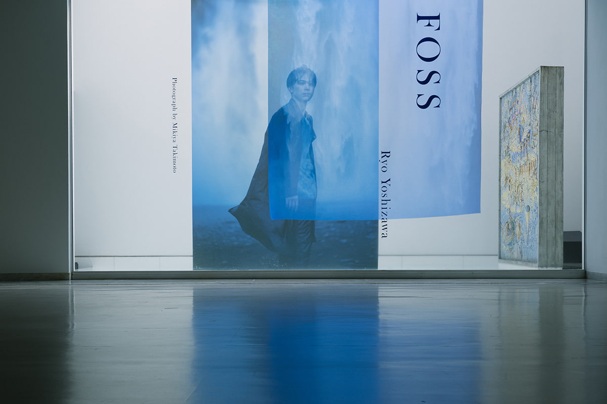 写真 吉沢亮さん写真展『FOSS』が開催中