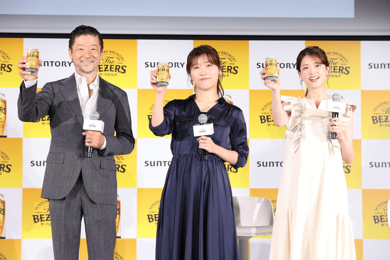 ノンアルは妥協じゃない」サントリー新ブランドCM 浅野忠信が「飲み