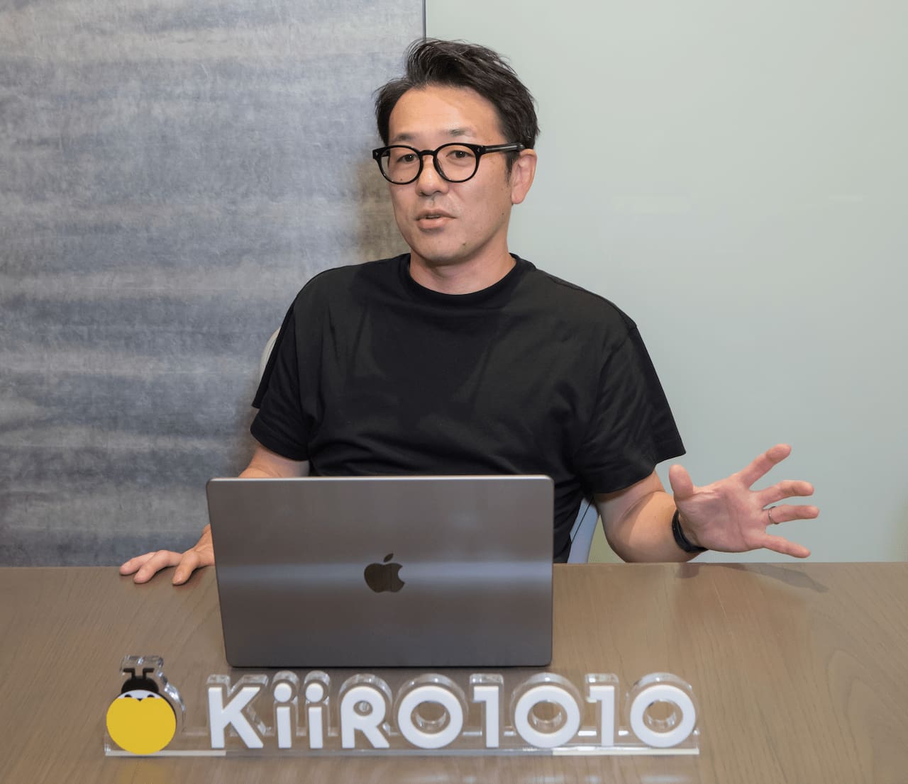 写真 人物 キイロテントウ クリエイティブディレクター/アートディレクター 香田 信 氏