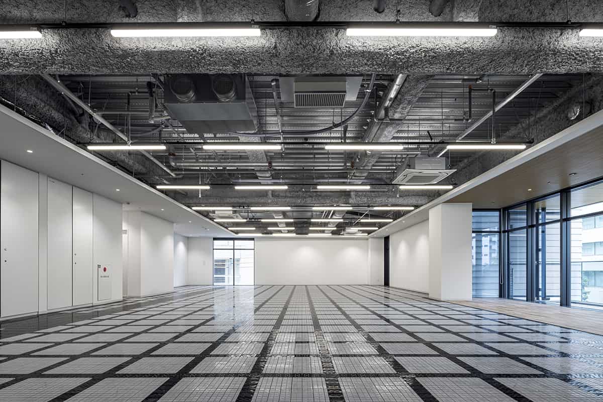 ハーフセットアップのフロア。