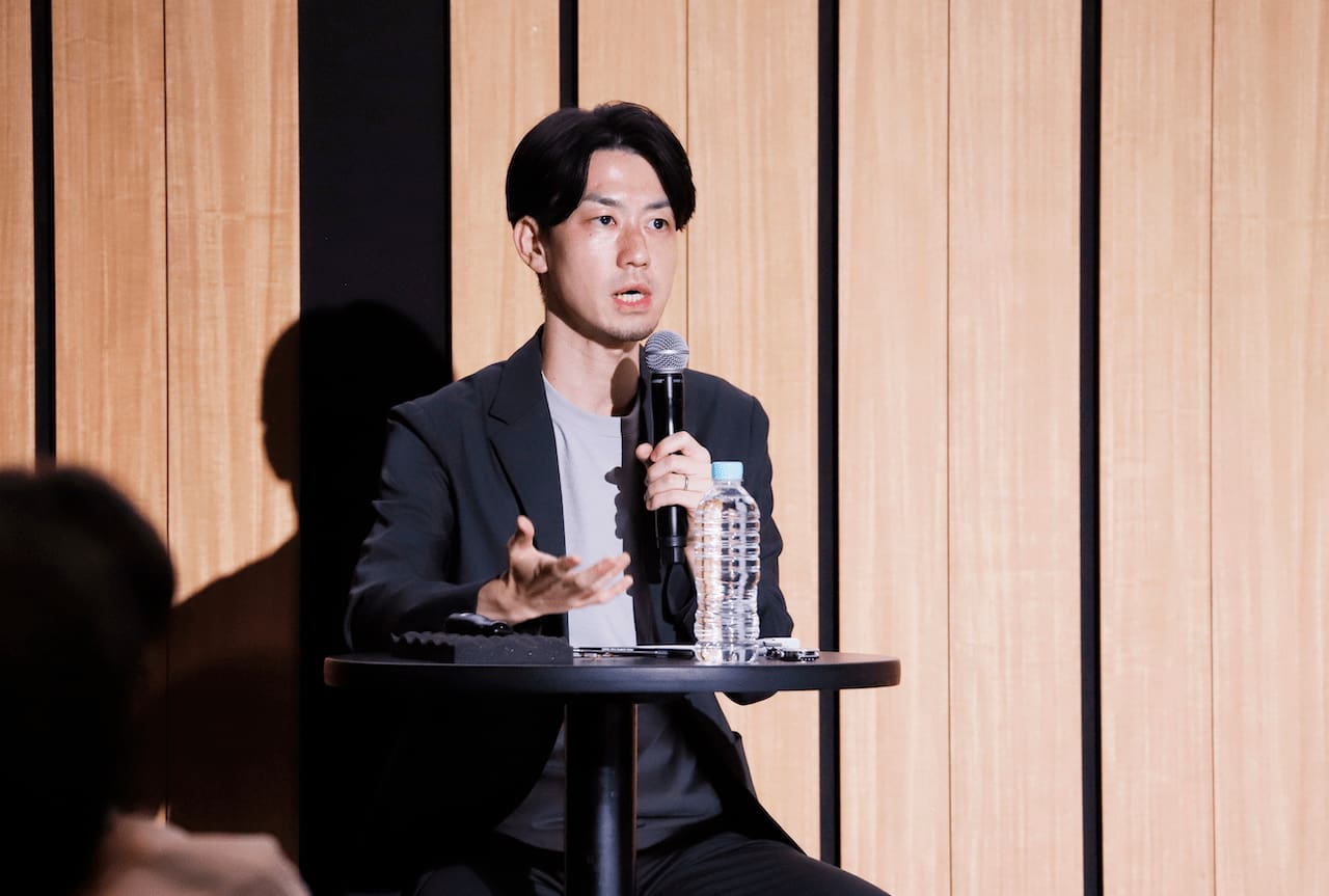 写真 人物 楽天グループ アカウントイノベーションオフィス FMCGカテゴリーコンサルティング課 シニアマネージャー 佐久間陽太 氏