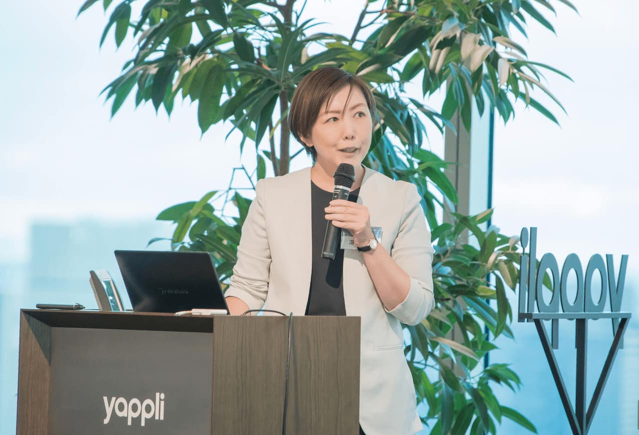 写真 人物 エイチ・ツー・オー リテイリング 経営企画グループ コーポレートコミュニケーション室 室長 田中周子 氏