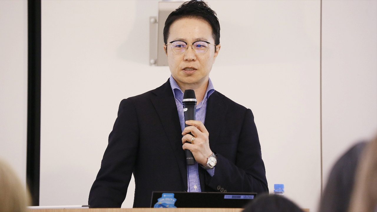 電通総研 営業第二本部 エンタープライズソリューション営業4部 部長 赤澤卓真氏