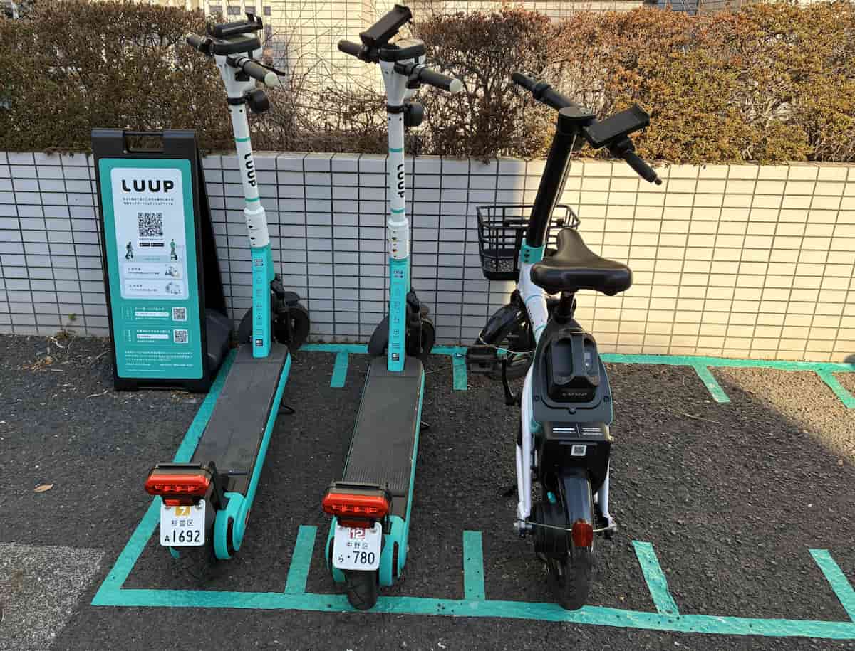 写真 亀有駅前に設置されたLUUP