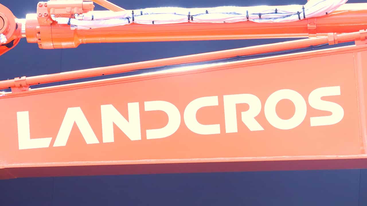 日立建機の新たなコーポレートブランド「LANDCROS」