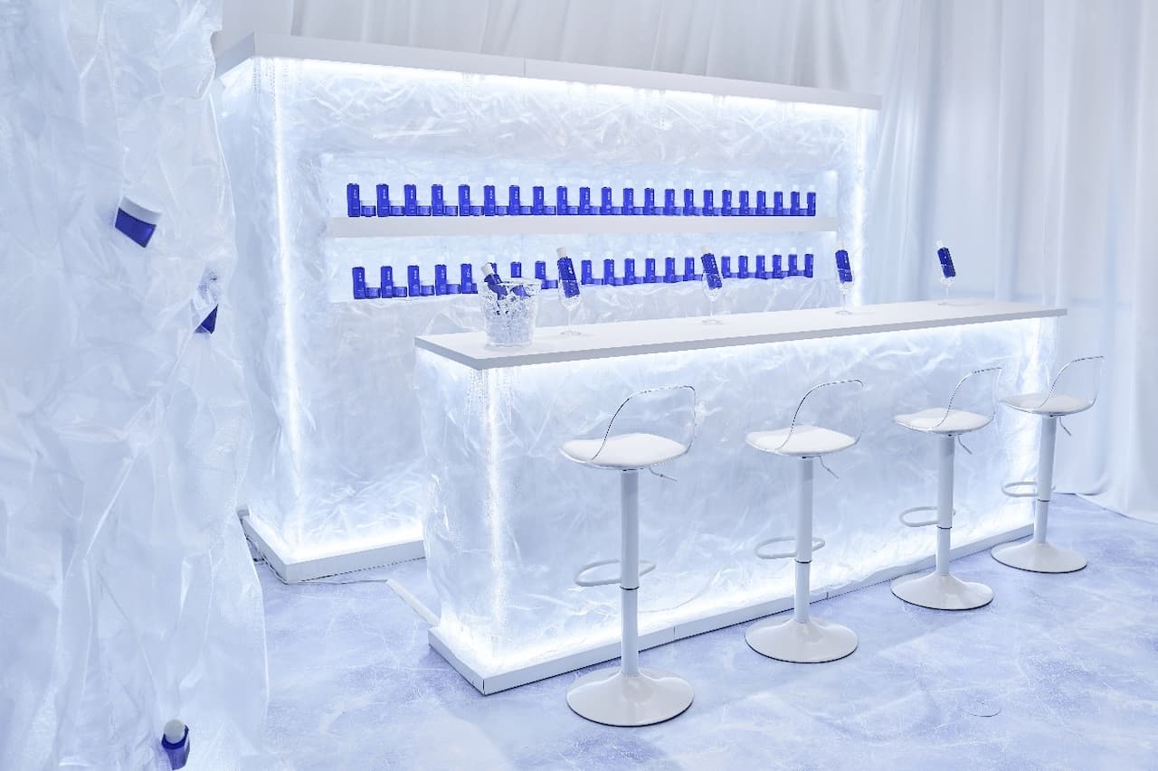 写真 “冷やし雪肌精”を体験できる「Ice Beauty Bar」の様子