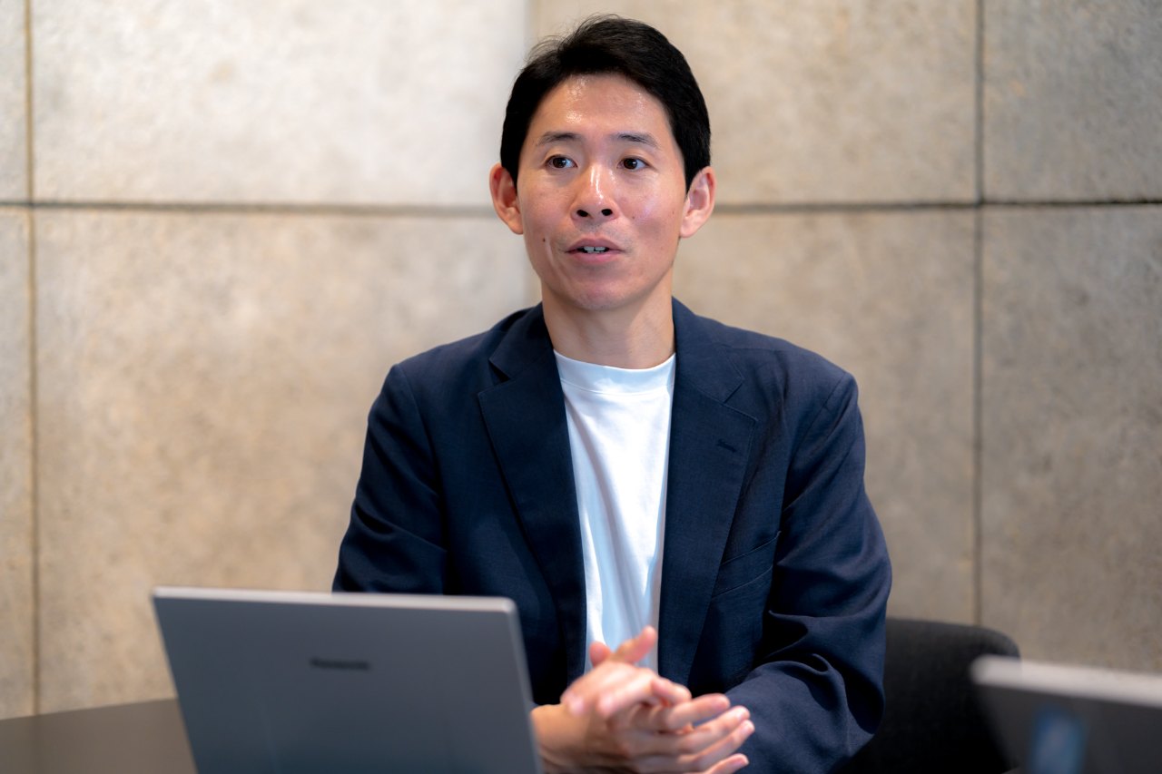 写真 人物 ロート製薬の久富庸人 氏