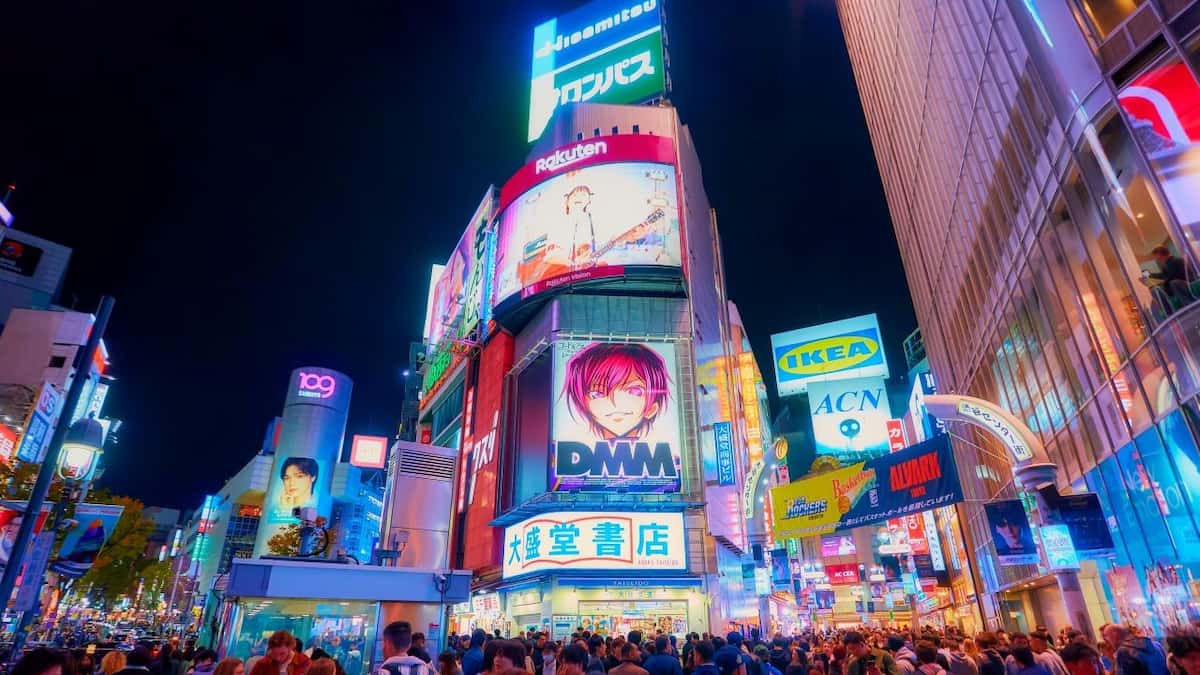 写真 渋谷スクランブルの大型ビジョン